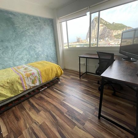 Closest Room To Gibraltar Border La Línea de la Concepción Zewnętrze zdjęcie